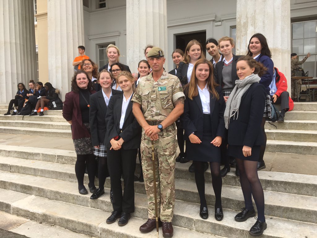 Dovercolscience's tweet photo. We’ve had such a lovely day at @RMASandhurst even managed to get the Academy Sergeant Major to take a photo with the College students #armystem https://t.co/6LFtR2iioS