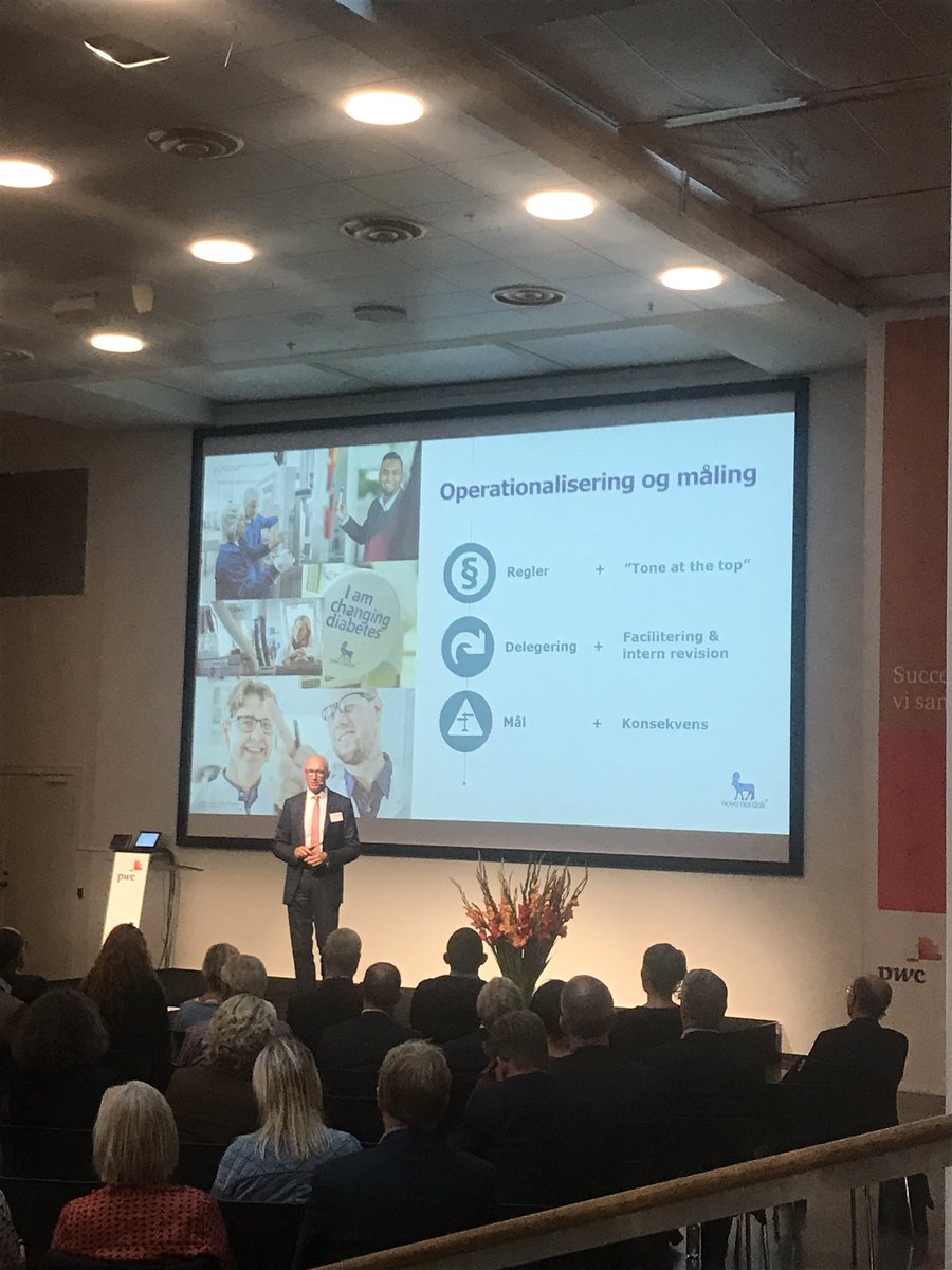 MBillund's tweet photo. Lars Fruergaard Jørgensen, CEO i Novo Nordisk, om tillid på konference hos @PwCDanmark. Det er afgørende at gøre det, man siger #walkthetalk #etik #dkbiz https://t.co/hdxZm03bBT