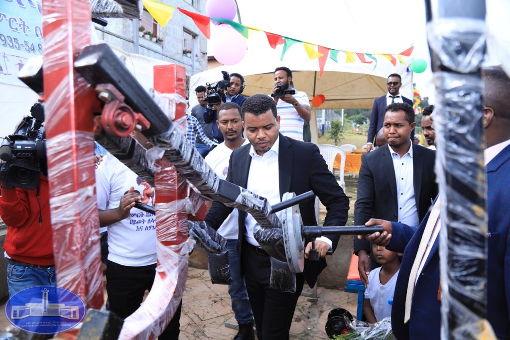 MayorofAddis's tweet photo. @TakeleUma በከተማዋ ሶስት የህዝብ መዝናኛ ፓርኮችን ስራ አስጀምረዋል፡፡

ፓርኮቹ በአጠቃላይ ከ13.9 ሄክታር በላይ ስፋት አላቸው፡፡
#greenaddis
#AddisAbaba https://t.co/0QNG5QsmlI