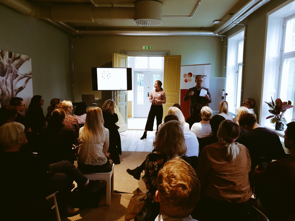 Börja med definitionen! Ett viktigt första steg i arbetet med inkludering på arbetsplatsen. Det är viktigt att vi pratar om samma sak när vi nämner mångfald, feminism och andra begrepp. #socialhållbarhet