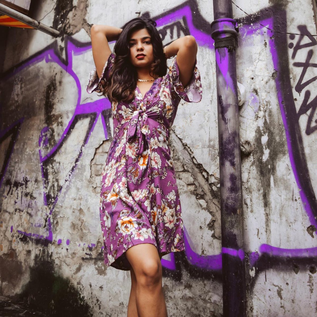 SillyPeopleCo's tweet photo. "People will stare. Make it worth their while." —Harry Winston⁠
#summer #purple #mauve #lavender #florals #ditsy #ootd #tiefront #dress #bellsleeves # comfortable #easybreezy #retro #vespa #summerforever #paperbagtop #frilltop #tops #dresses #normalisboring #sillypeopleco⁠ https://t.co/ux9m07vQoL
