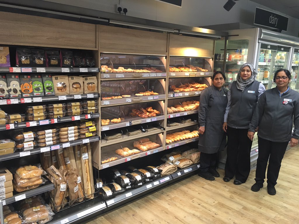 robrisker's tweet photo. Great launch of simpler bakery in Caledonian Road store. The team are fully engaged and some great customer feedback. @nichjem @susan260311 @ChrisPyper2 @coop @elowther40 @PeterBatt3 #ItsWhatWeDo #simplerbakery https://t.co/Lpz9EsG2dE
