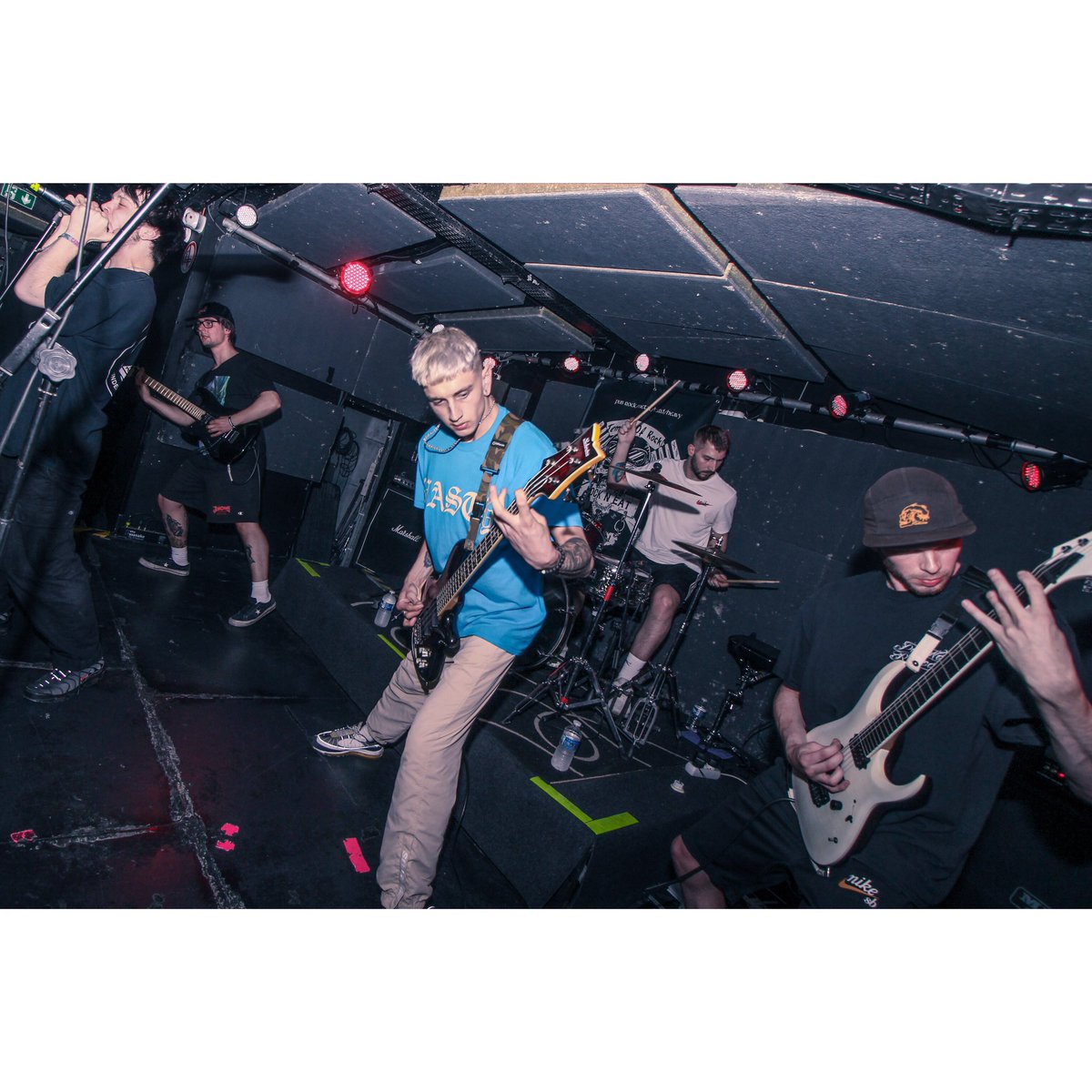 Lyon, France - 24/09
📸 - Weavisual

Ieper tonight @ <a href="/VortnVis/">Vort'n Vis</a> 
Doors: 19h - 6€
ExemptionUK.bigcartel.com