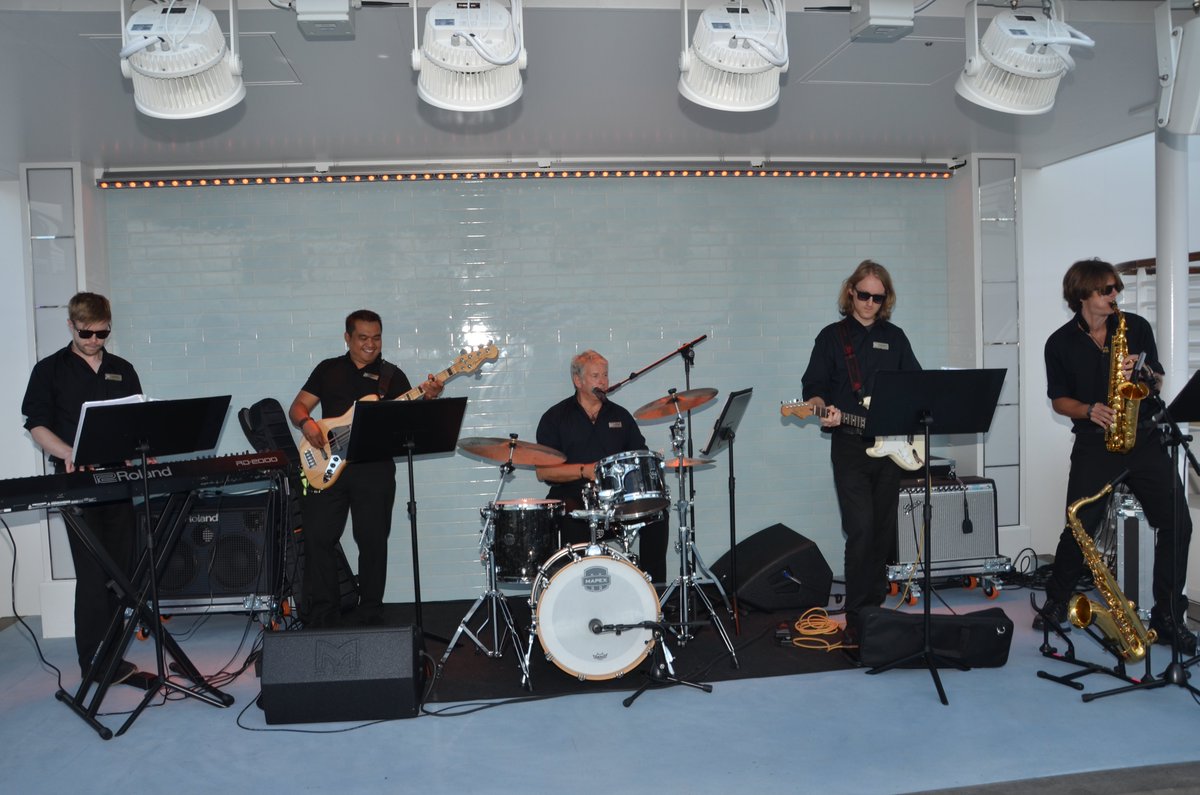JacobSolarek1's tweet photo. The #SpiritOfDiscovery house band in action ;) https://t.co/76BgS2wzrY