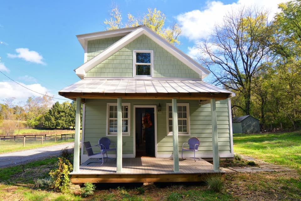 VacationLoudoun's tweet photo. The beautiful scenery, custom woodwork, and proximity to some of Loudoun County's best wineries make Springs Store Cottage one of our most-requested locations for a couples' getaway.❤️
                             
https://t.co/SBXaqokebG

#LoudounCounty #LoveLoudoun #Loudoun https://t.co/LcXzuWivPj
