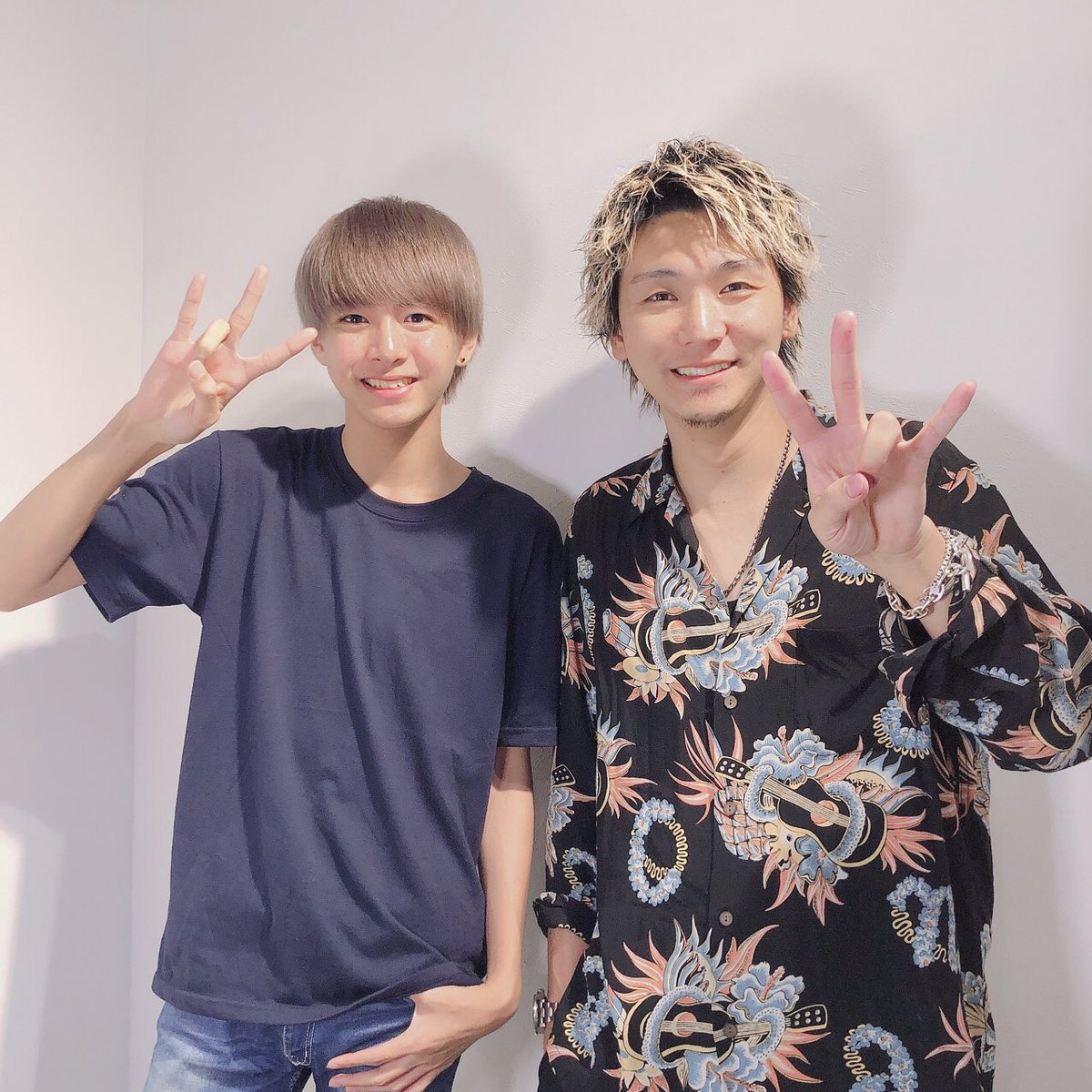 小宮璃央 サイン 小宮璃央 サイン 貴重！サイン本】 小宮璃央 ファースト写真集 未来