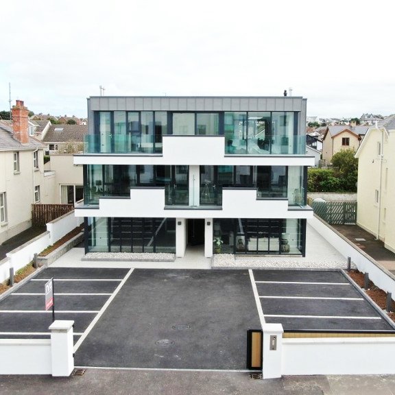 NREProperties's tweet photo. LOCATION, LOCATION, LOCATION! These luxurious 3 bed #coastal apartments are selling FAST. Contact NRE on (028) 7032 9222 for more info.

✨ONLY 2 REMAINING✨

Check them out there: 👇
https://t.co/OsZqujKP24…/587073

#nreproperty #teamNRE #coastalapartments #holidayhomes https://t.co/eAX0zrRjvu