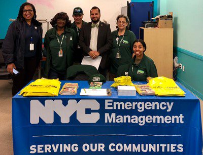 UWSCERT's tweet image. Manhattan Division 5 CERT members attended a New York State Preparedness event to help distribute material and recruit for the upcoming basic training cycle. #PrepareNow #JoinCERT
