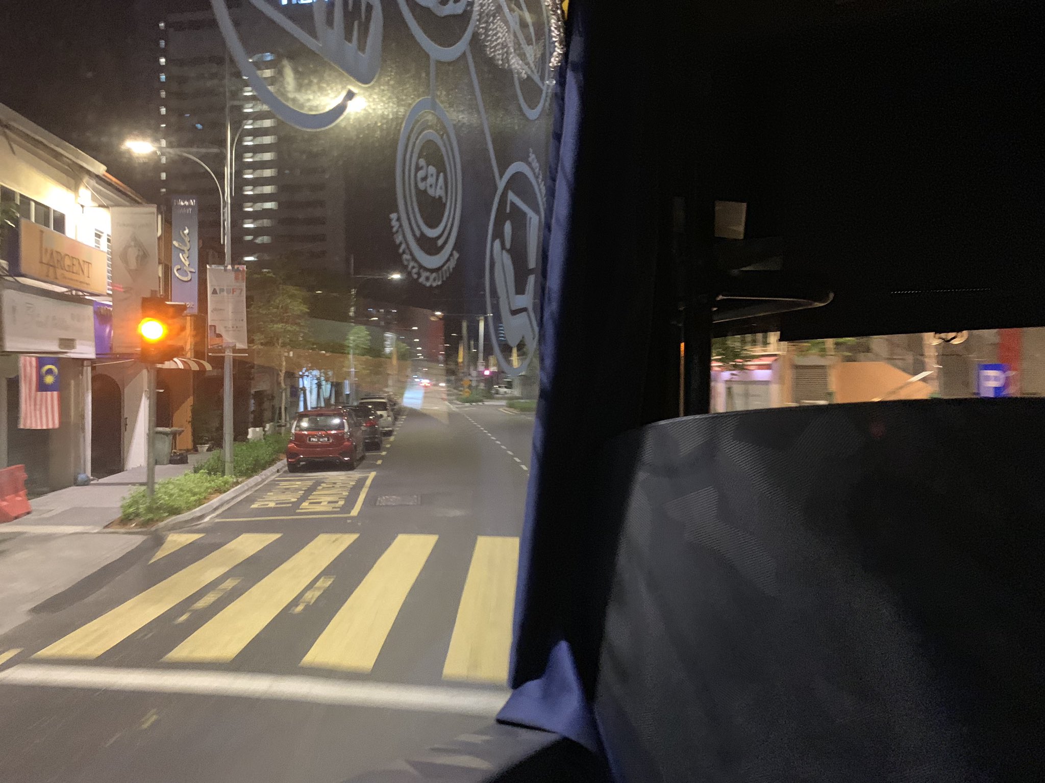 تويتر 華湧على تويتر 再见槟城 再见朋友 谢谢热情款待 谢谢雪中送炭的帮助 得一知己死而无憾 没想到华涌流走海外 却能得到那么多认识不认识的朋友们的无私帮助 哪怕有一天华涌粉身碎骨也足惜 乐斋 哈哈哈 T Co Pyjmpuoi9h