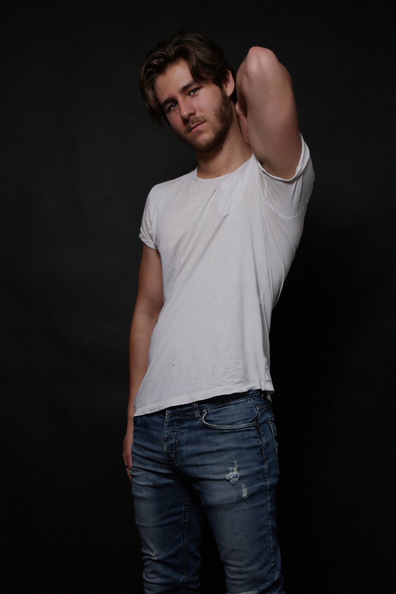 et_Modelos's tweet photo. New Post ❗️❗️❗️ Luís Chaparro @nosoychaparro Now at @et_model_management ❕❕❕#NewBook 📸 @afifkattan 💥 #newmodel #Nowat #blondmodel #mxmodel #mexicanmodel #newpost #modelo #model #modellife #modelling 🤙🏻🏄🏼‍♂️ https://t.co/rltpKEfotz