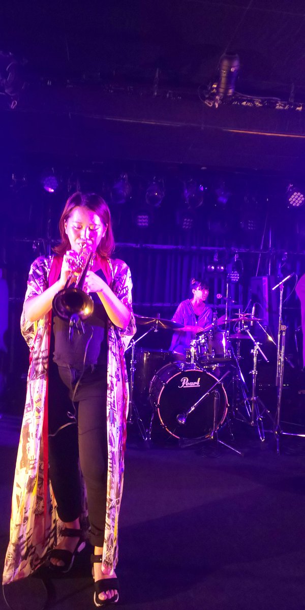 mugennotohshi41's tweet photo. Dramatic Records初ライブ✨🆕
初ステージは梅田Zeel🎵
Amyから改名し新メンバーも加わり遂に始動！Amyでの楽曲パーリナイッがアレンジを変えてドラレコでも聴けたのが感動した😭セトリも全てオリジナルで披露🎵派手さの中にシックな感じ！これからのドラレコの活動に期待が膨らむ！ https://t.co/XDuUZJZ6MZ