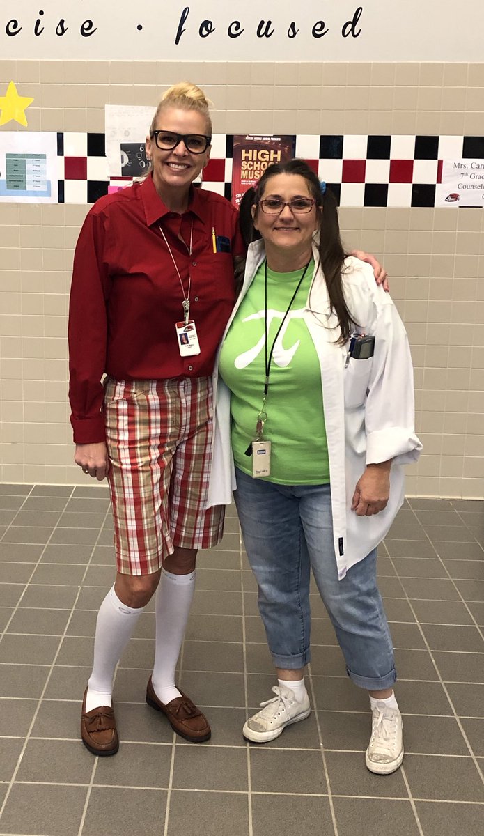 MabralovesMath's tweet photo. Athlete vs Mathlete with your BFF.    You already know we what we are! @Hudson_Hawks @nofreetime73 https://t.co/6CenOhaQu6