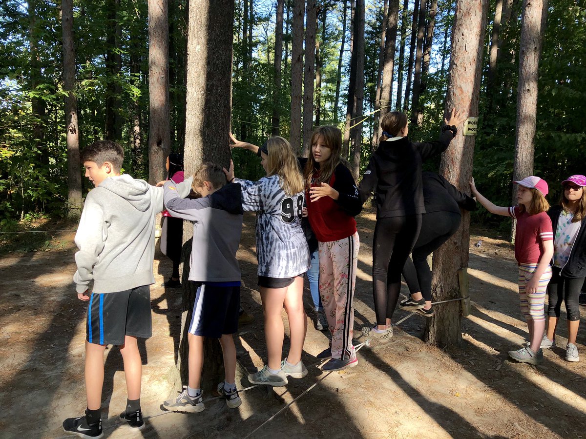 SchaferROMS's tweet photo. Challenge Course Time! #ROMS6thgradecamp #bulldawgproud #teamwork https://t.co/QPRNjrBMTr