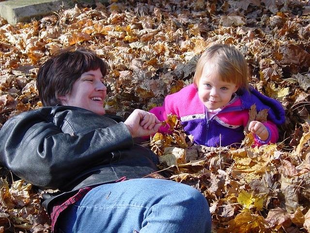 PlayScotland's tweet photo. Children and young people’s play patterns have changed over time and the extent to which children play outside has decreased significantly over the past 30 years. It's important to remember to keep playing outside! Even in the colder months 😀☃️ just wrap up warm! #playeveryday https://t.co/yDkj2oOAVU
