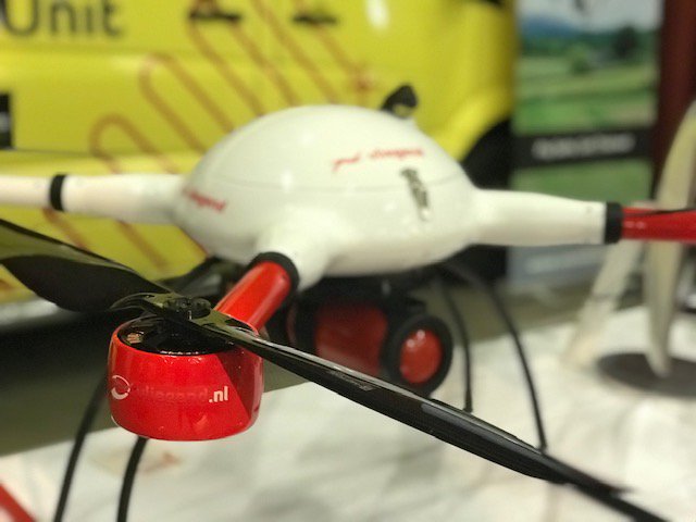 atnorth3's tweet photo. Deze drone vliegt op waterstof, hierdoor blijven ze veel langer in de lucht. Heel belangrijk voor inspecties! 

@OmniDronesNL 

#atnorthnl #droneopwaterstofwaterstofdrone #festival #inspiratie #kennisenervaringdelen https://t.co/7YfI3HWgB8