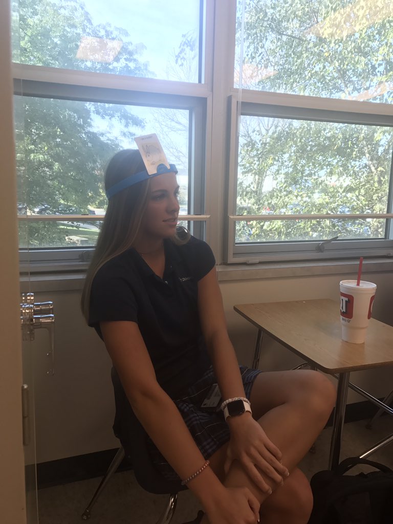 424Str8's tweet photo. Dodge/Naumann family playing an intense game of HeadBanz!! #FamTimeBestTime #DomMade All Smiles in room 424!! https://t.co/Q7cxehgKjN