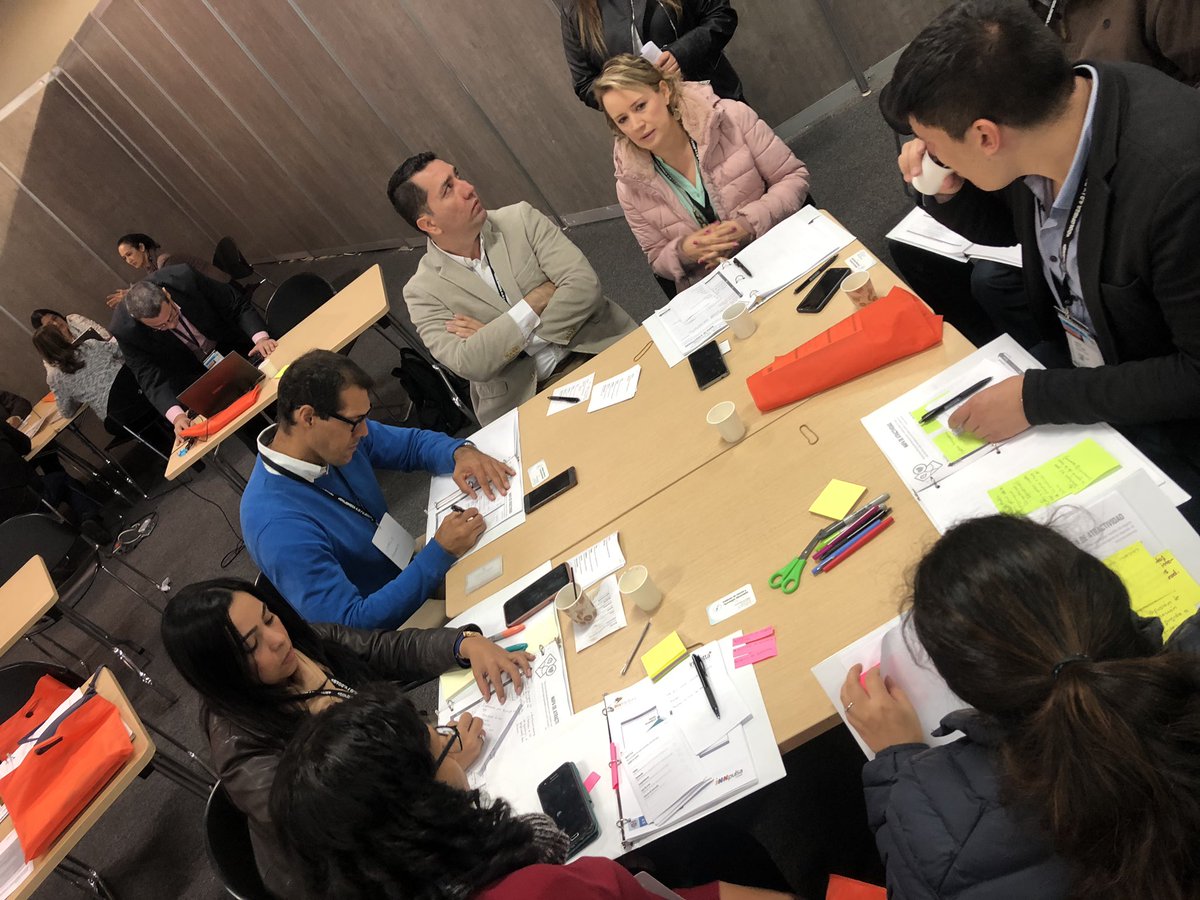 Inventta's tweet photo. En #Colombia40 validando nuevas oportunidades de negocio con #CDTs y #CIPs del país @InnpulsaCol #BizFactory https://t.co/YtJDIb4nSi