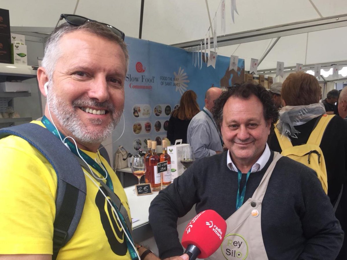LaRutaSlow's tweet photo. @radio_vitoria @sansebastianfes @bculinary @nineuON @tabakalera También recordamos nuestro paso por #Cheese19 con la Comunidad de Slow Food #CaminodeSantiago o una pareja fantástica que está recorriendo el mundo con su proyecto #provandoomundo... https://t.co/atV4a4pr87