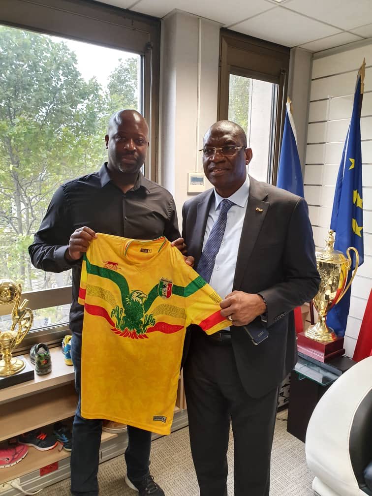 Visite de courtoisie ce matin au PDG de la marque AIRNESS mon compatriote Malamine KONÉ.