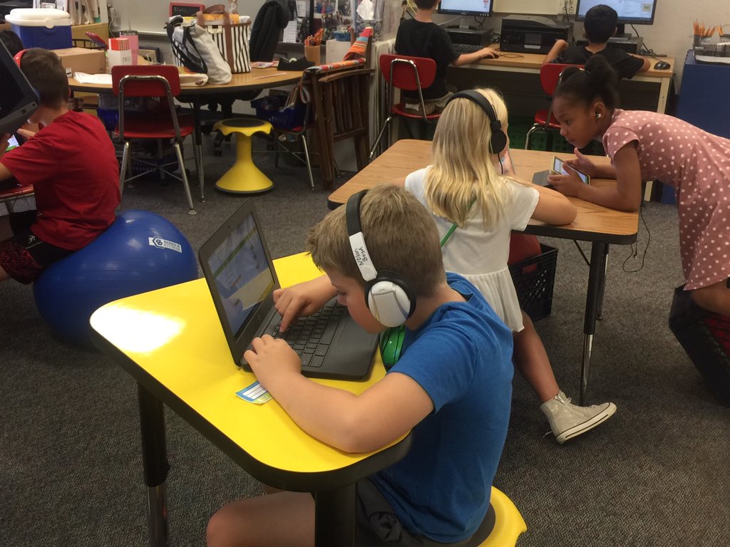 msharristweeter's tweet photo. Over 1,000 questions answered in less than an hour @IXLLearning @WeatherstoneES We are #seriousinsecond https://t.co/hlDPic6ENx