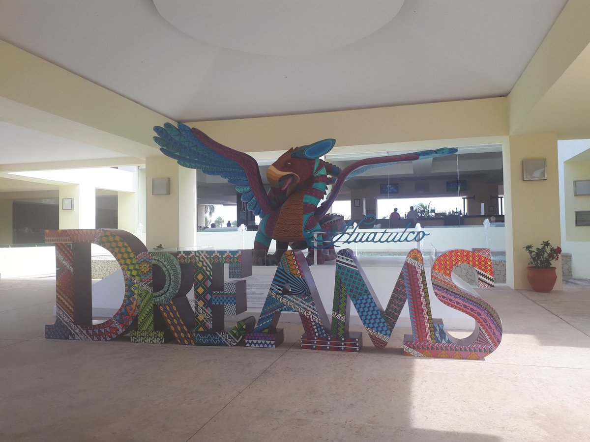 guchachi's tweet photo. Inducción del programa #HuatulcoCarbonoNeutro y la certificación @EarthCheck_ a colaboradores de los hoteles @DreamsHuatulco @SecretsHuatulco, principales generadores de aportaciones a @scolelte_mx #Huatulco #DestinosFONATUR #DestinoEarthCheck #RetoEarthCheckMaster2020 https://t.co/lkl69J9Lwx