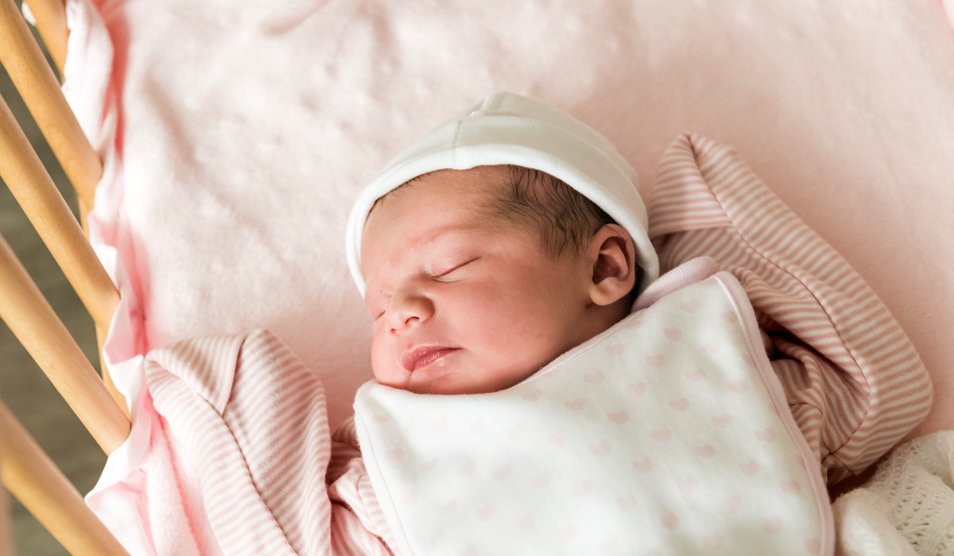 ImperialNHS's tweet photo. Do you manage people who are also parents? 
Join us on 1 October at 10am for a webinar on how to better support, develop and retain parents in the workplace - both before, during and after parental leave. Sign up here! https://t.co/4pjRBxxMVf https://t.co/ZhwSVNkPx9