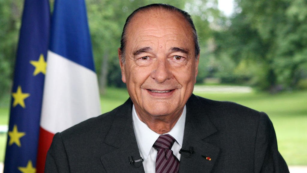Yaya54170512's tweet photo. "Cette France que j'aime autant que je vous aime" Reposes en paix le chef de la 5eme République. https://t.co/zSNCgmYATi