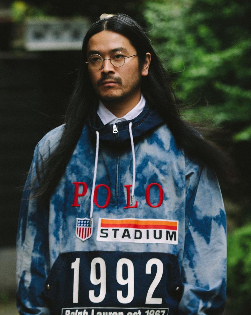 RalphLauren's tweet image. The Indigo Stadium Special Capsule is here

Manual tie-dyeing and high-contrast bleach washes bring a new boldness to classic Stadium silhouettes and styles

Explore now at rlauren.co/IndigoStadium-T or by downloading #ThePoloApp (US Only)

#PoloRalphLauren #PoloStadium