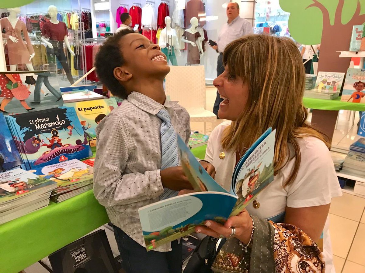 Con mucha alegría les contamos que nuestra Directora Editorial, Gabriela Pérez, junto a gran parte del equipo de autores participaron de la inauguración de FEILIJ, la 1er. Feria del Libro Infantil y Juvenil de Santo Domingo, República Dominicana. Les compartimos algunas 📸