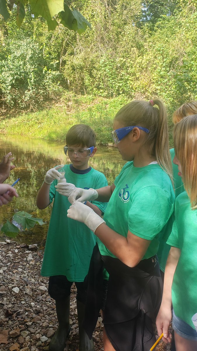 WBESIX's tweet photo. 6th grade Stream Team!  Students are doing an amazing job determining the quality of water at Peruque Creek! https://t.co/mmNvbB0CgP
