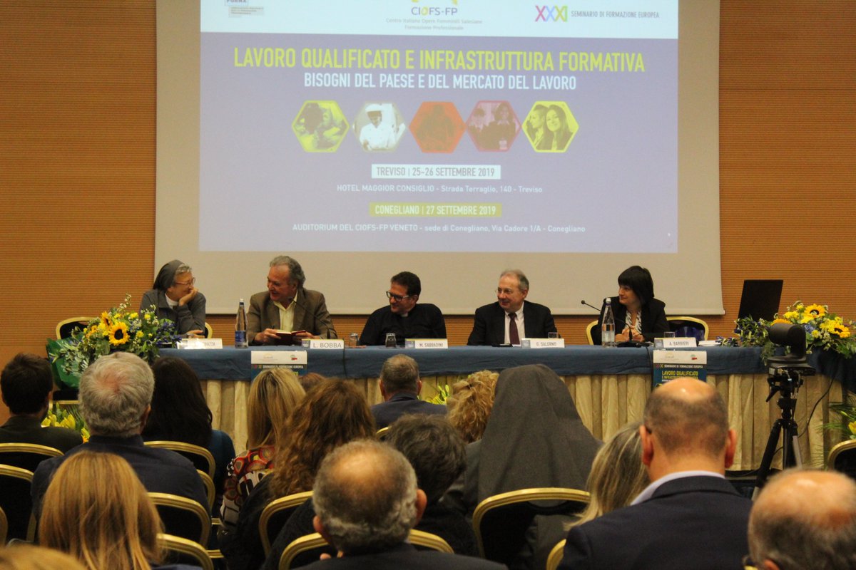 La seconda giornata del #SeminarioEuropa ha trattato il tema: "Politiche formative in Europa e in Italia - Imprese e lavoro qualificato. 
Sono intervenute importanti figure del mondo politico e accademico.