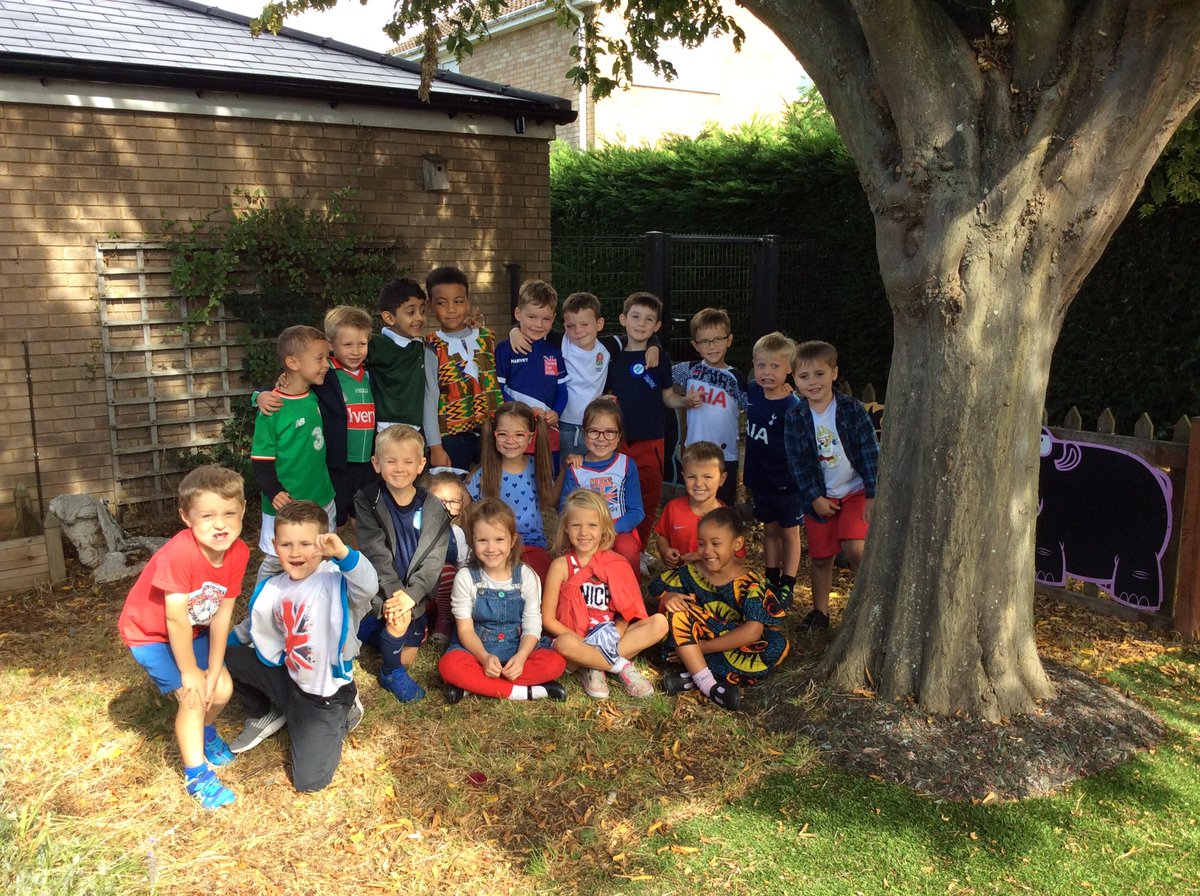 TPPS_Amber's tweet photo. We have had a wonderful day celebrating different languages within Year 1. #TPquartz #TPamber #TPmfl https://t.co/ueqRilzsA9