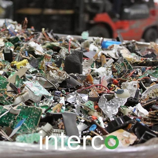 intercotrading's tweet image. Among the different #recycling activites, Interco is specialist in recycling all types of #ewaste! Keyboards, circuit boards, TVs, and more items are recycled every day at Interco. DM or call (618) 501-0232 for more info. #ITCscrap … ift.tt/2mVZHeL