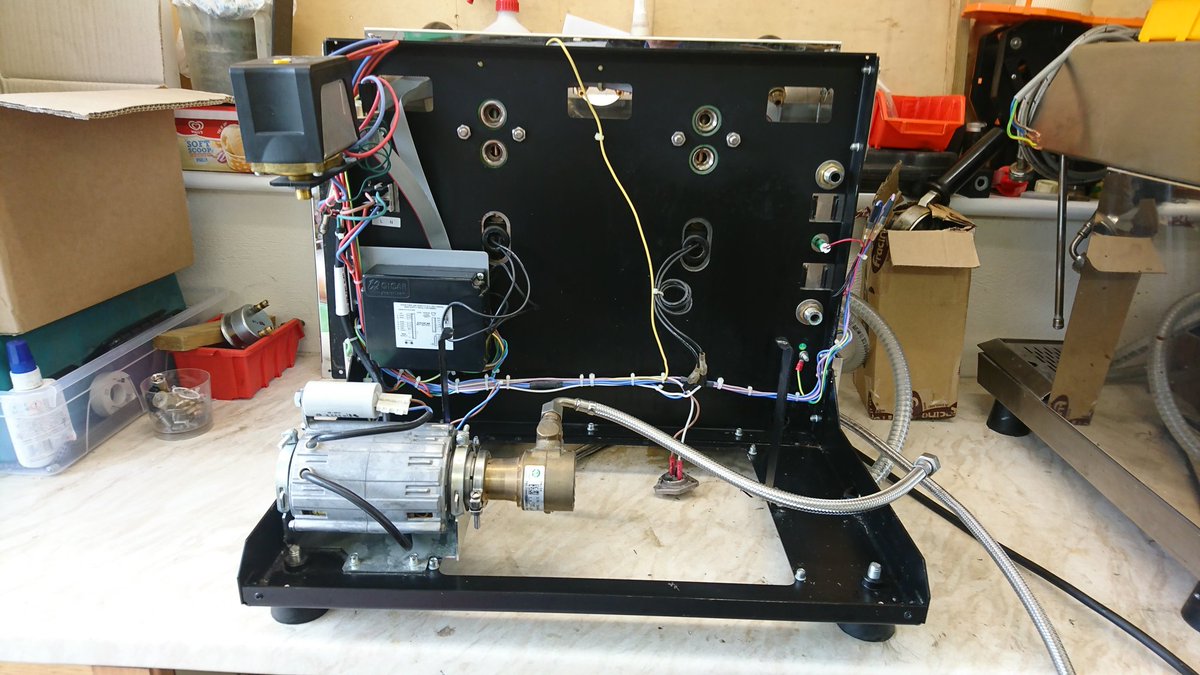 coffeetekkernow's tweet image. Just a couple of the machine's in the workshop, for a full strip down, clean and rebuild.
#coffeetechkernow #coffeemachinerepaire #coffeemachineservice #Coffee #Cornwall