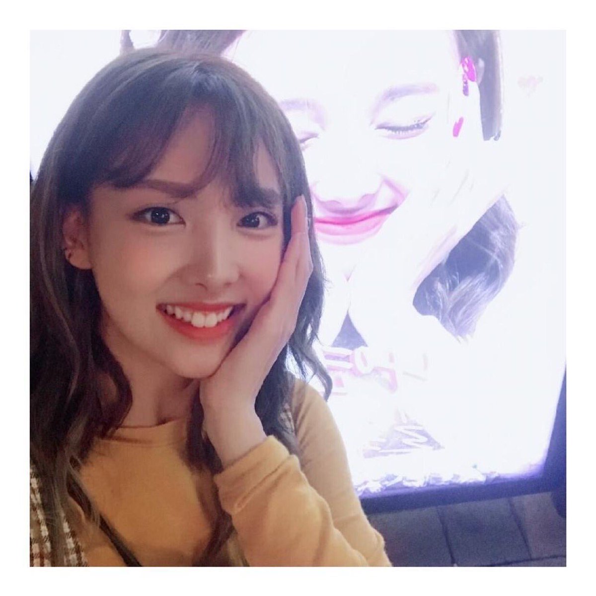 saveNAYEON's tweet photo. 170927 #n년전_오늘의_나연 #나연 #NAYEON #ナヨン https://t.co/gCmabgrltT