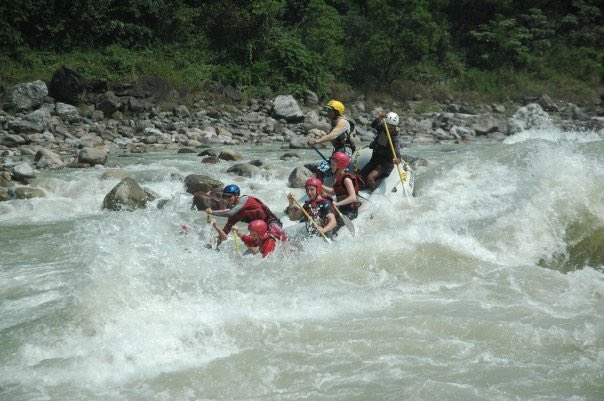 dannycleaton's tweet image. #ThrowbackThur 11 years since we went rafting down the Ganges at the foothills of the Himalayas in India 🇮🇳 #Bucketlist ✅