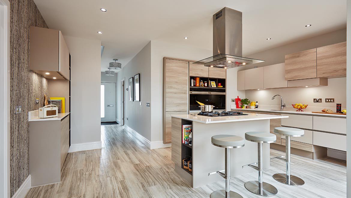 AvantHomes's tweet photo. Take a look at how gorgeous the 4-bedroom Westbury at our Birkey Heights development in Acomb is! ❤ This special home comes with a designer kitchen, Hive smart technology and so much more included in the purchase price! #MoreHomeToBeginWith https://t.co/RPAjC4S5dH
