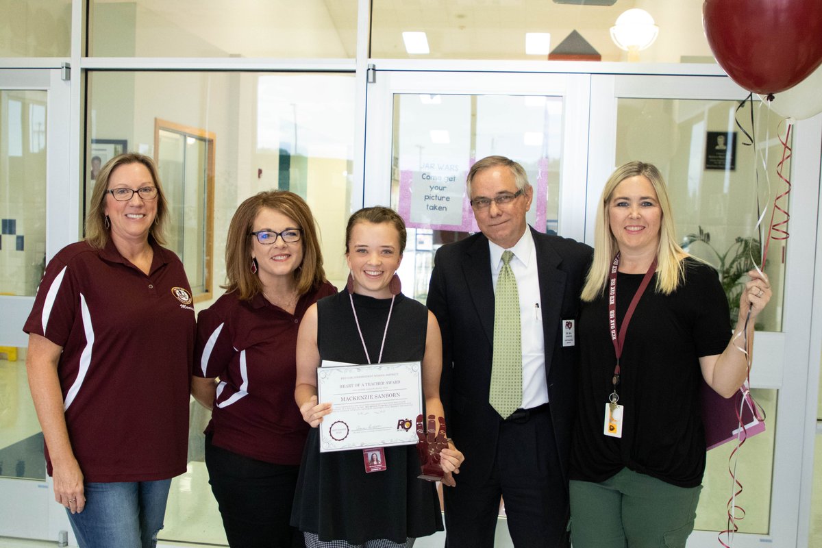 redoakisd's tweet photo. Congrats to the #ROISD September Heart of a Teacher Award recipients! Every month a teacher from each campus will be chosen who exemplifies the #4Talons of the Hawk. We appreciate all of our ROISD teachers and their service and dedication to their students! https://t.co/JVoQ6251vu