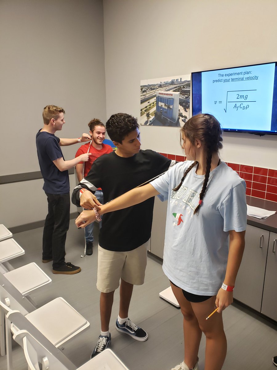 HospitalityTX's tweet photo. Starting off our #STEM4All field trip @ #IFLYWORLD Frisco @bhsstem @kacage @RISD_CTE https://t.co/qsbju93ovV