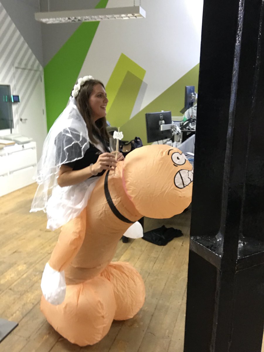 Showcase tweet media