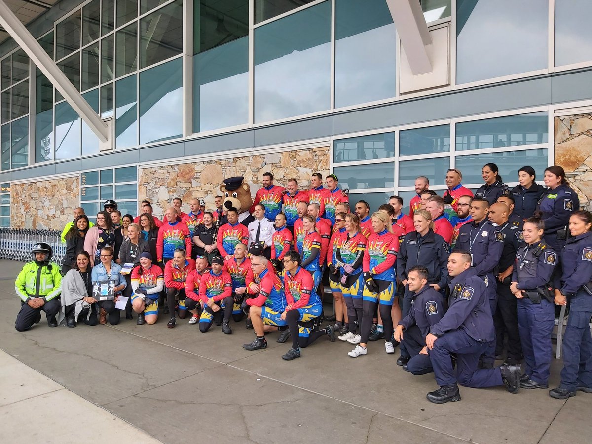 Day 9 of the #CopsforCancer @TourdeCoast 
What a great reception by @CanBorder @WestJet and @RichmondRCMP at @yvrairport this morning.  Thank you for making a difference to #childrenwithcancer
#ForTheKids