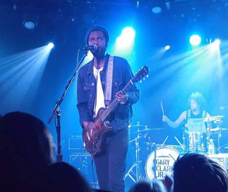 There are a dwindling number of guitar-based bands that are consistently as interesting and surprising as <a href="/GaryClarkJr/">Gary Clark Jr</a>  Review: Gary Clark, Jr. <a href="/BellyUpAspen/">Belly Up Aspen</a> - bit.ly/2lpVgIT via <a href="/andrewhtravers/">Andrew Travers</a>