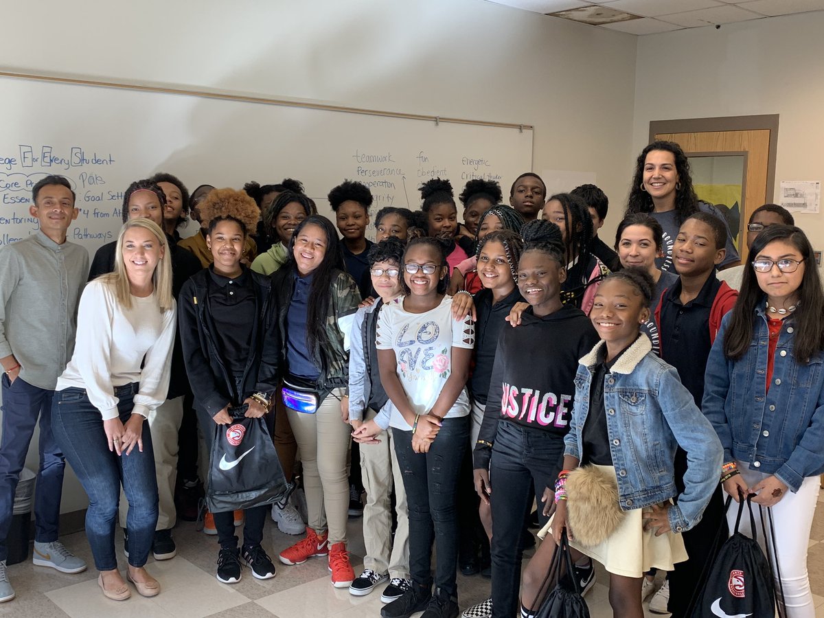 APS_LongSTEM's tweet photo. @apsLongms Student Leadership Tigers day 1 with @ATLHawks mentors😃♥️🏀@BrilliantCFES @apsupdate @fieldofdreaminc https://t.co/R9LsZZy4Yz