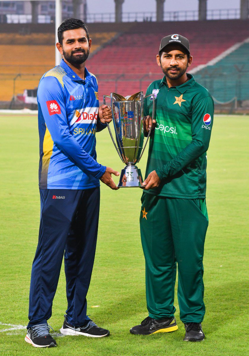 TheRealPCB's tweet photo. Pakistan 🆚 Sri Lanka ODI series trophy unveiling ceremony 🏆 🇵🇰 🇱🇰

#PAKvSL https://t.co/oBsWpqnh5s