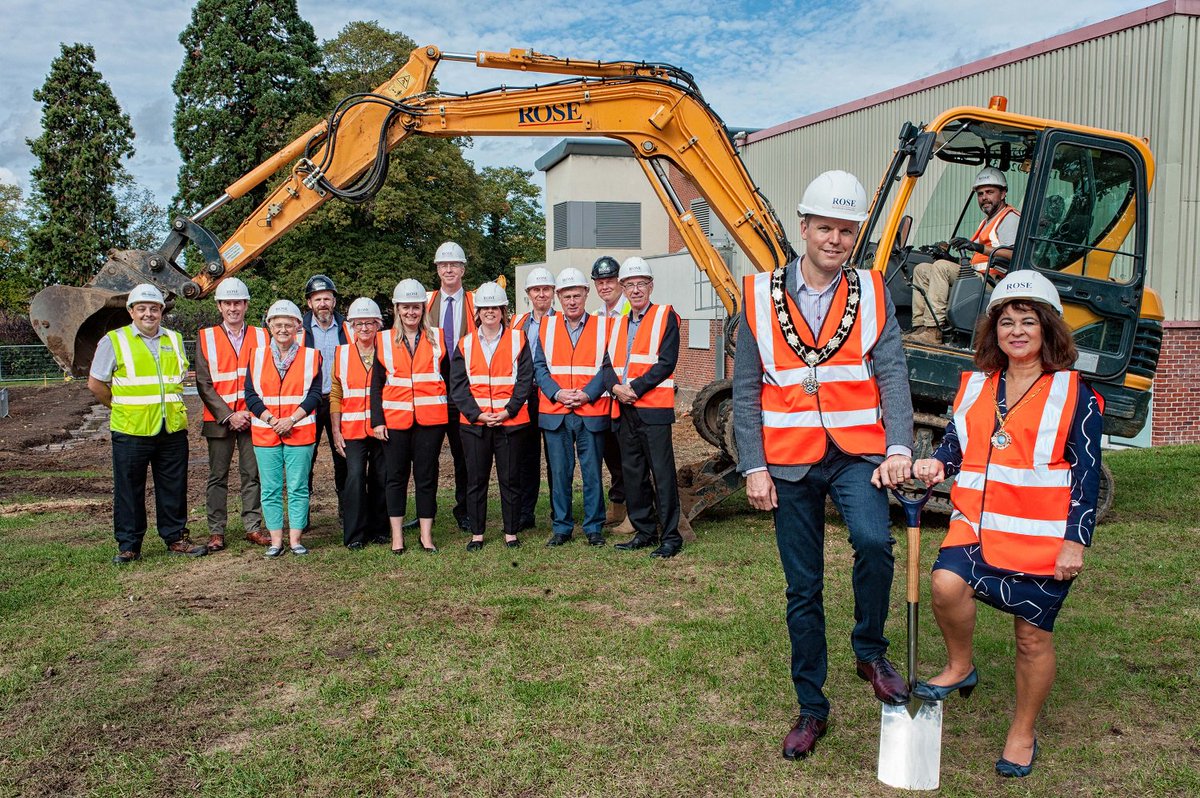 Work is underway, after ground was broken today on the new £2.4m swimming pool at the @AC_Leisure #Hadleigh Pool and Leisure.

📰 Read the full story at babergh.gov.uk/news/spade-in-… 

<a href="/HadleighTC/">Hadleigh Town Council</a> <a href="/Sport_England/">Sport England</a> <a href="/Most_Active/">Keep Moving Suffolk</a>