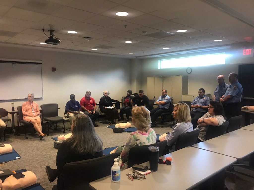 Fdmikule's tweet photo. @AACoFD Training and Research Career and Volunteer Instructors @AAHealth and Risk Management conducting first day of @AACountyGovt employee emergency response training - Working Together to Make a Difference! https://t.co/6pJDRFWLz8
