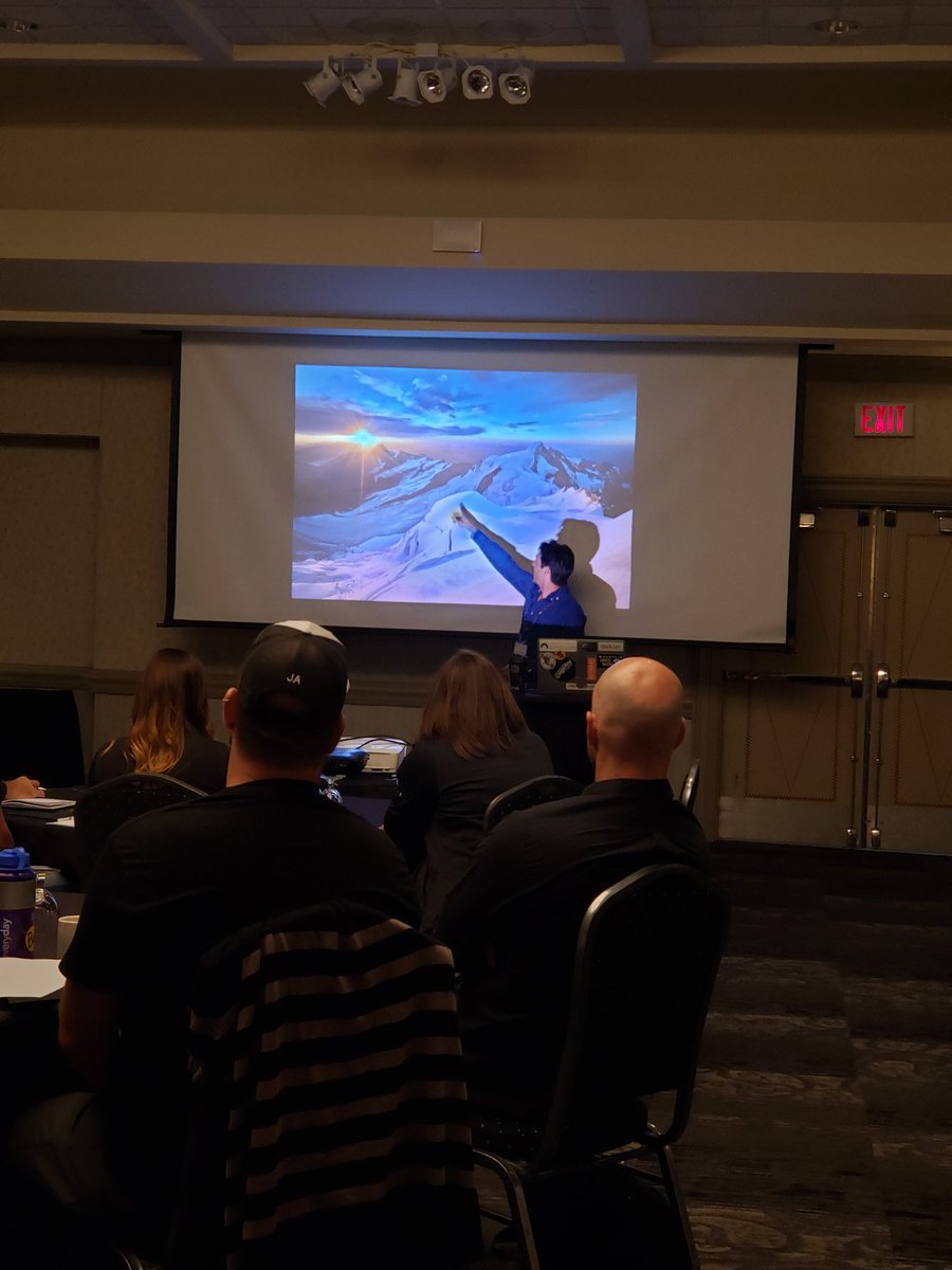 Thank you <a href="/PaulZizkaPhoto/">Paul Zizka</a> for opening our #AlairViewFromTheTop Super Session! We loved learning how carving out your own path can lead to the greatest reward. 
📸 of Aurora by Paul Zizka.
#AlairHomes #yeghomes #paulzizka
