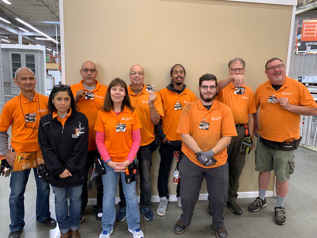 Matthew37270604's tweet photo. MET at 4702- Commitment to Safety is second to none! (5 years safe and counting!!) Shown here reciting the pledge! Thanks to an incredible team! https://t.co/plnsg2gay2