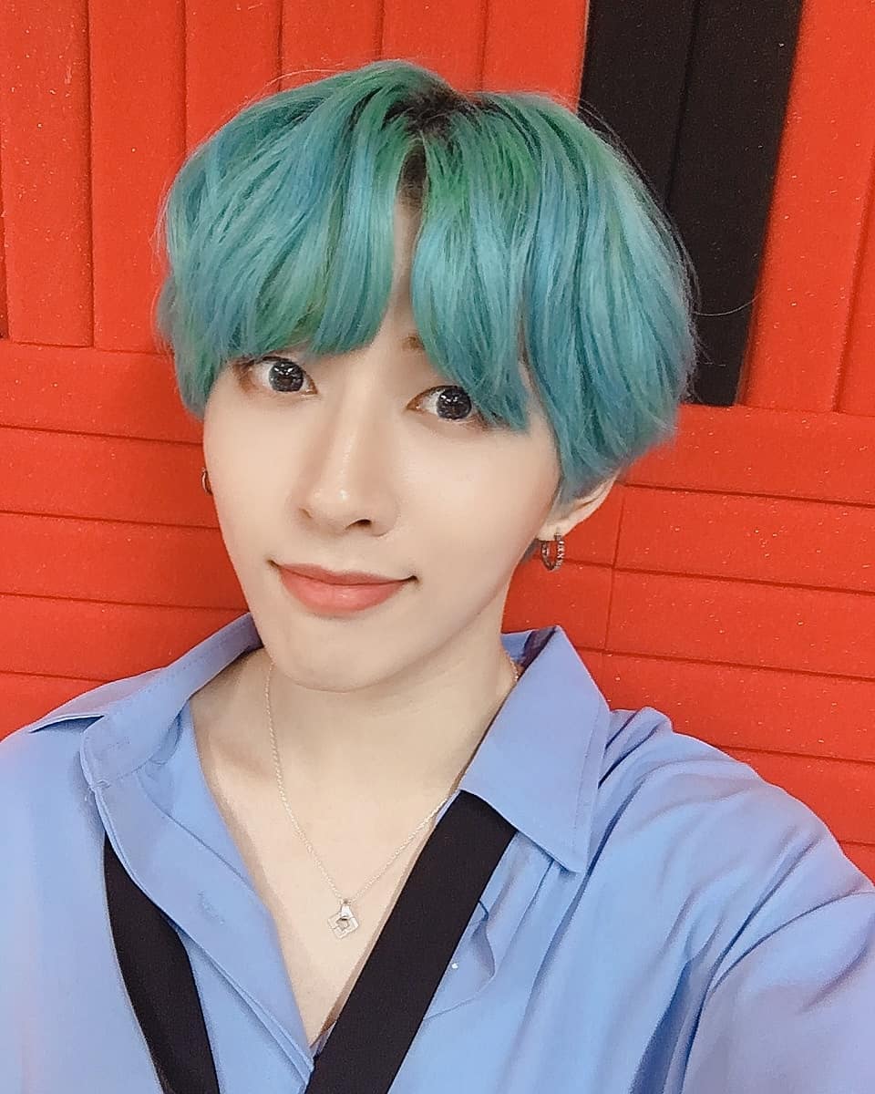 NoirPhilippines's tweet photo. [TRANS] 190926 Noir official Instagram update 

I don't really like Minhyuk...^^
I only have Lumière ❤

#느와르 #NOIR #EnergeticIdol #GodlyIdol #김연국 #YEONKUK #IReject #Minhyuk #🙅🏻‍♂️ 
©️ @Noir__official 
Trans: @noir__int https://t.co/QpauGUa08S