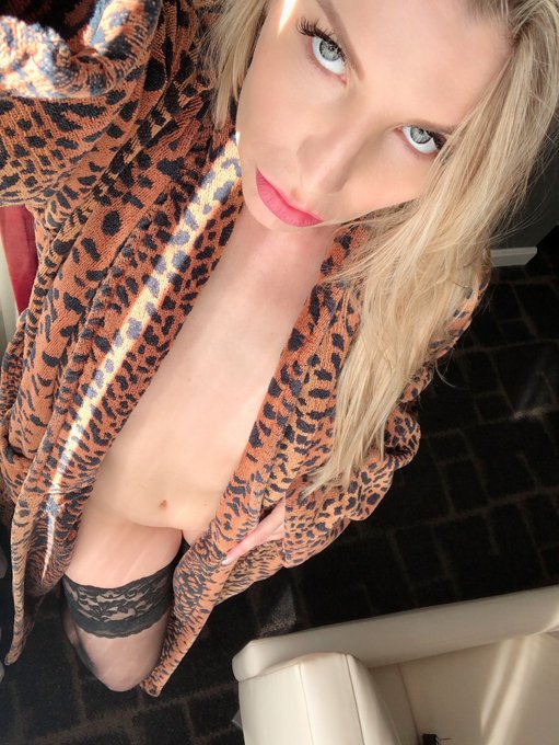Good Morning Lovers ? https://t.co/fmlioaGpnl